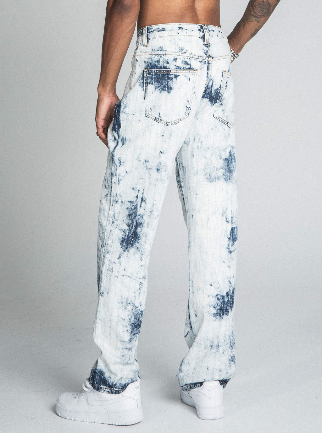 AJ01L-1 Tie-Dye Loose Jeans - product image 3