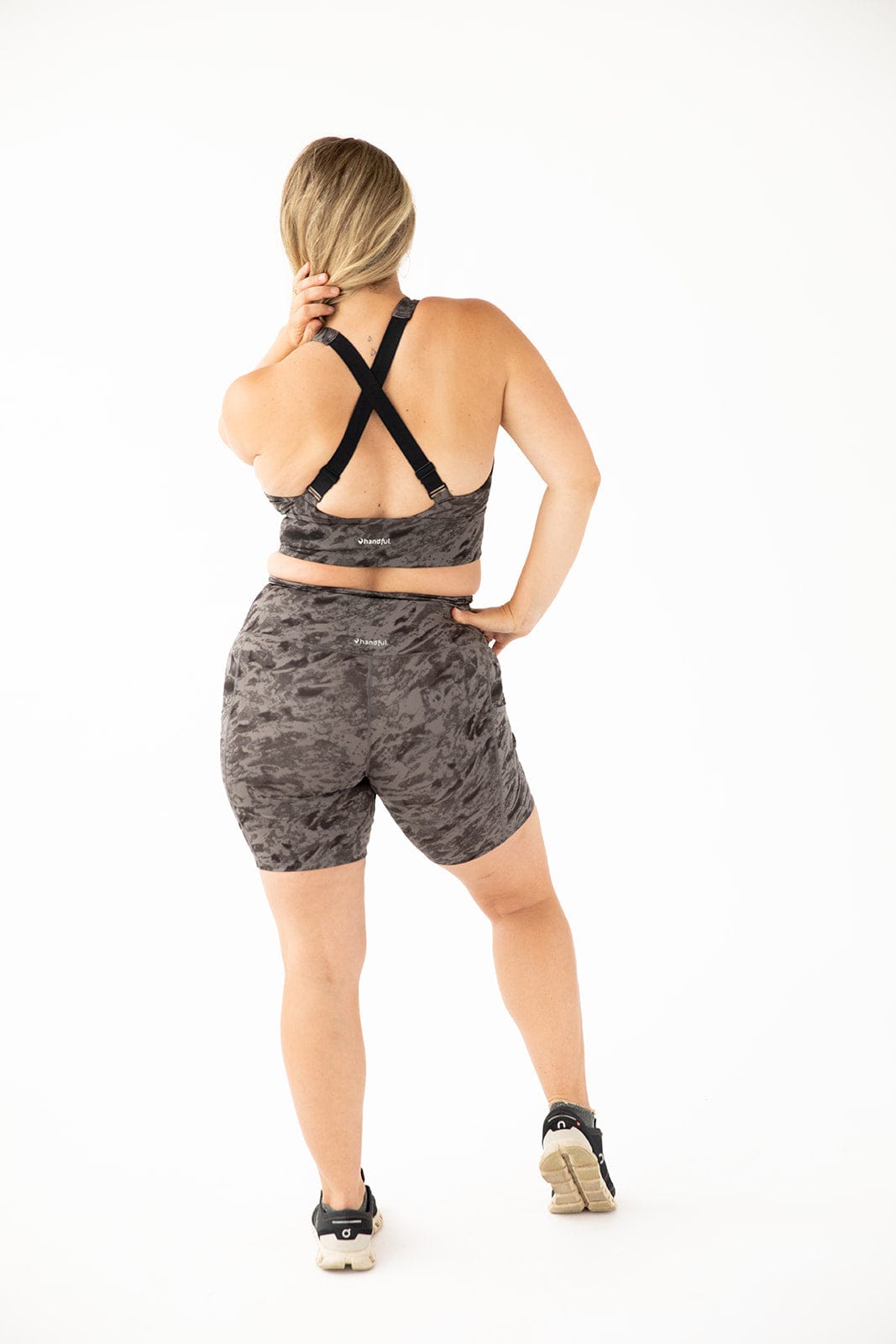 Hi Five High-Waisted Biker Short – Rock Steady (S)