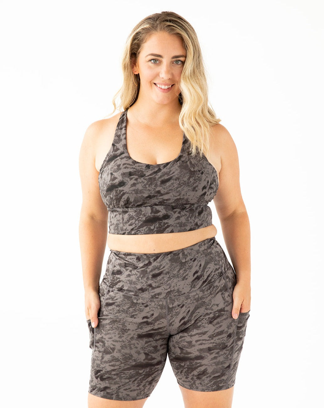 Hi Five High-Waisted Biker Short – Rock Steady (S)
